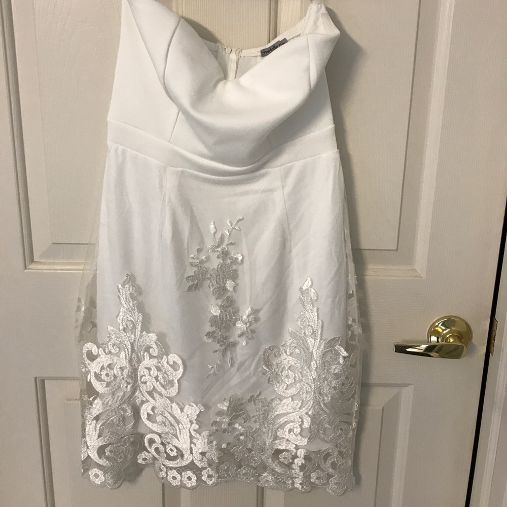 White strapless dress
